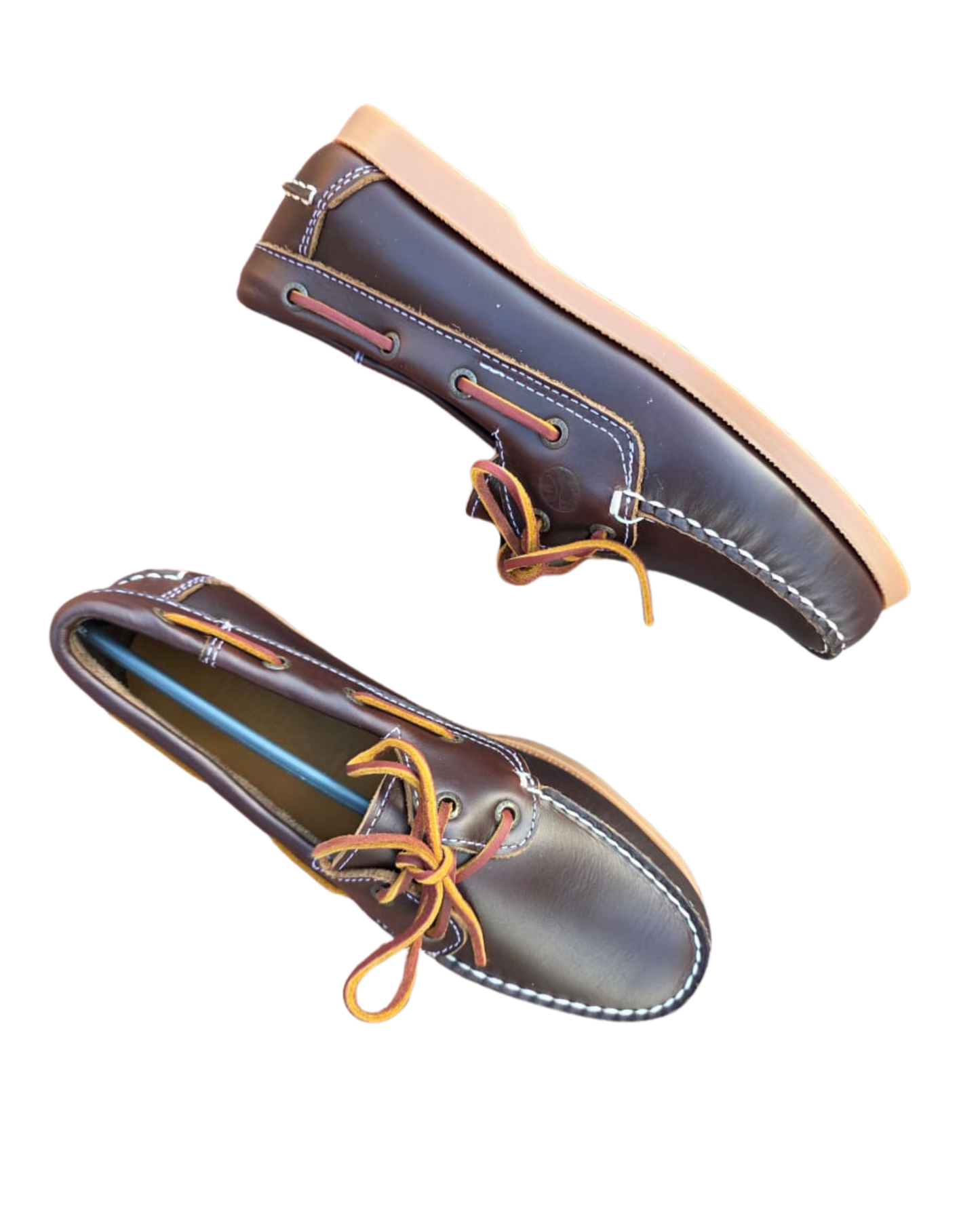 Zapato artesanal tipo nautico