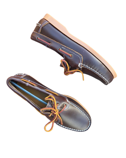 Zapato artesanal tipo nautico