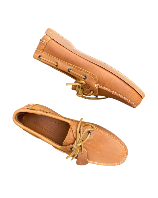 Zapato artesanal tipo nautico